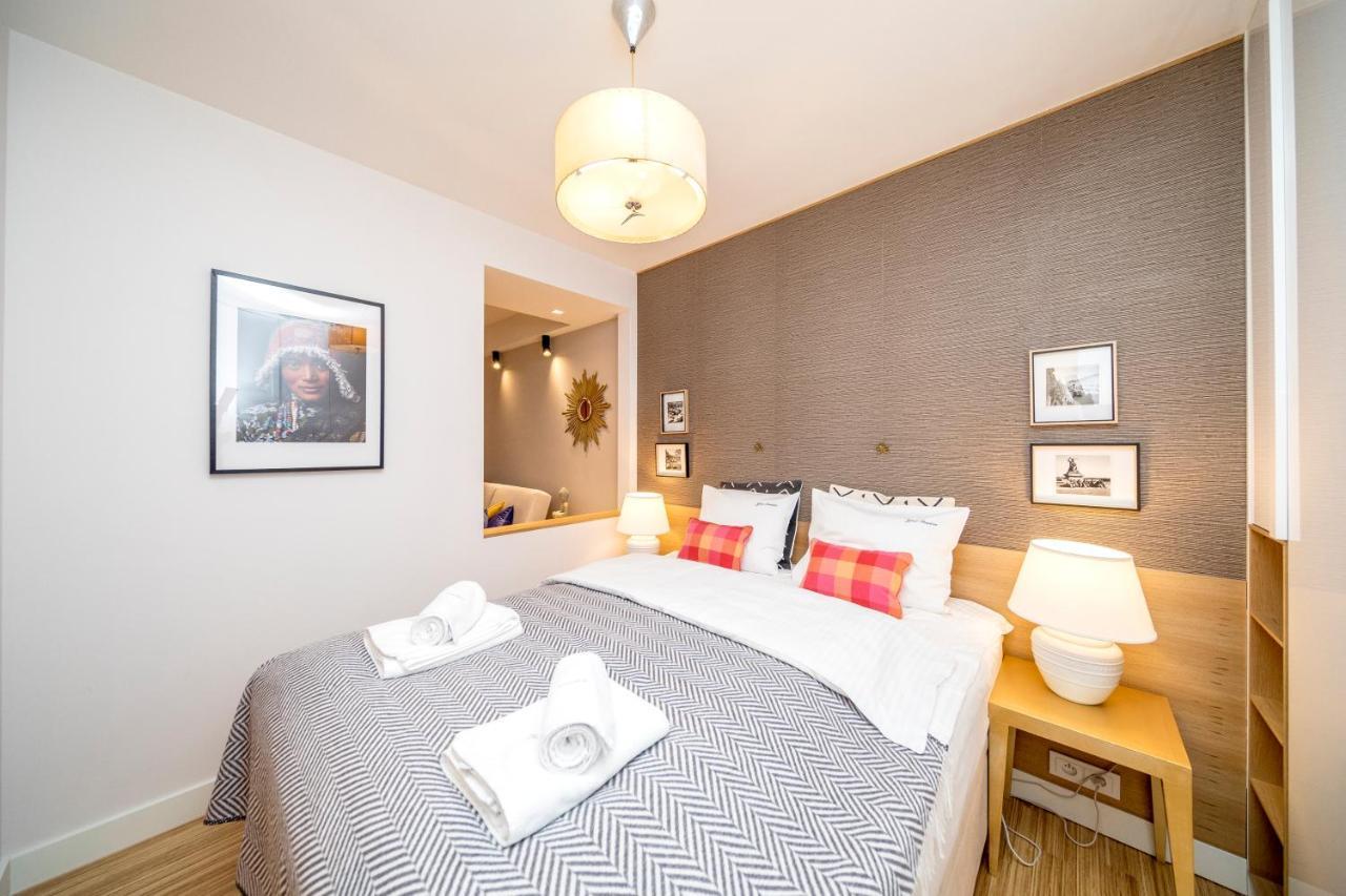 Golden Apartment With Air Condition By Your Freedom Warszawa Exteriör bild
