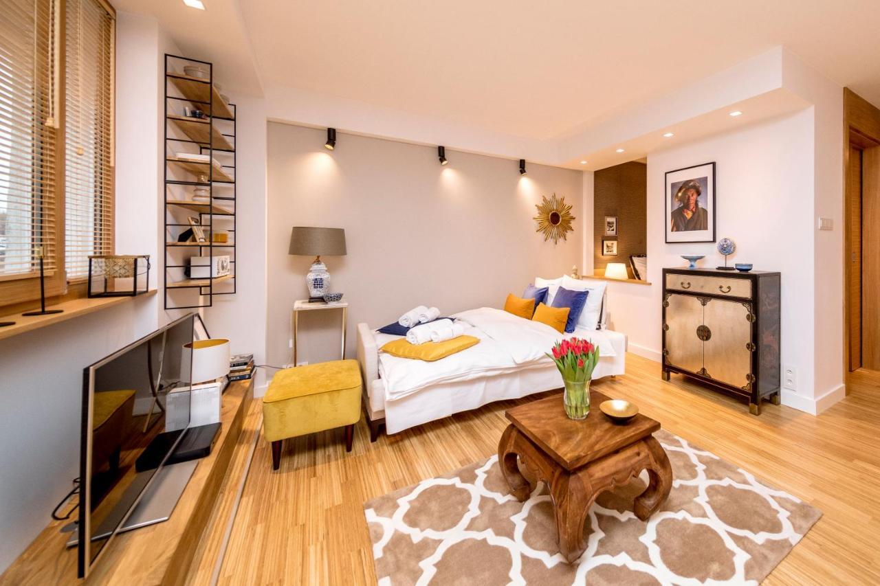 Golden Apartment With Air Condition By Your Freedom Warszawa Exteriör bild